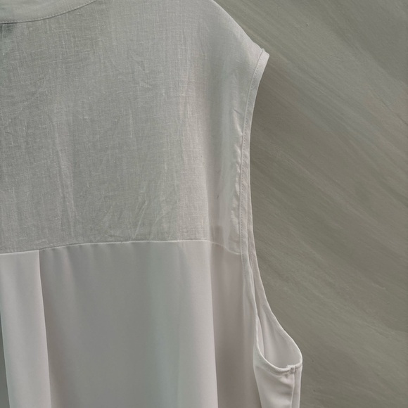 Nic+Zoe 3X White V-Neck Sleeveless Mixed Material (Linen/Polyester)Blouse - Picture 8 of 11